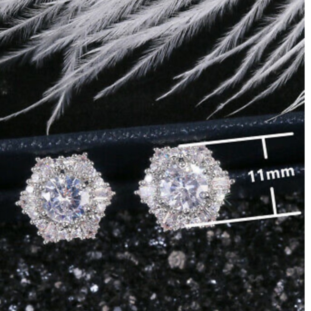 925 Silver Stud Earrings for Women A Pair/set - Picture 6 of 8